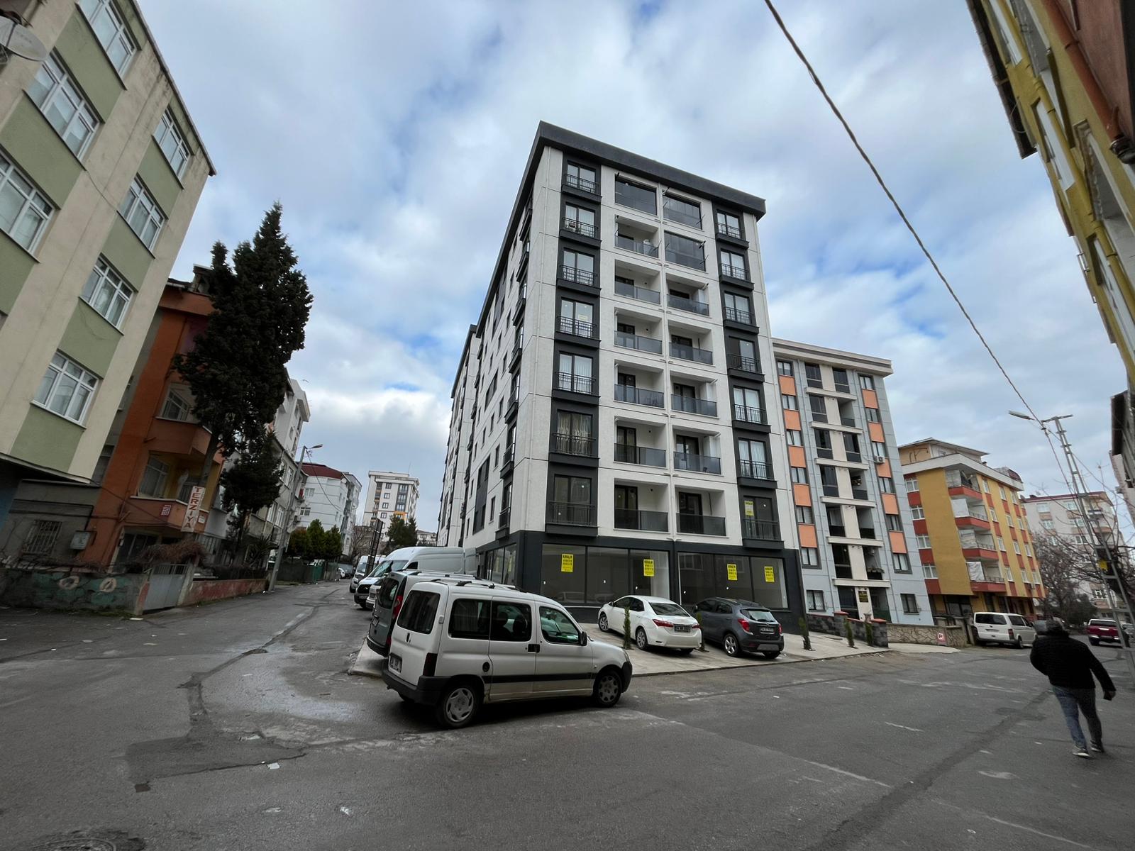 Pendik Çamçeşme'de Satılık 2+1 Kapalı Otoparklı Daire